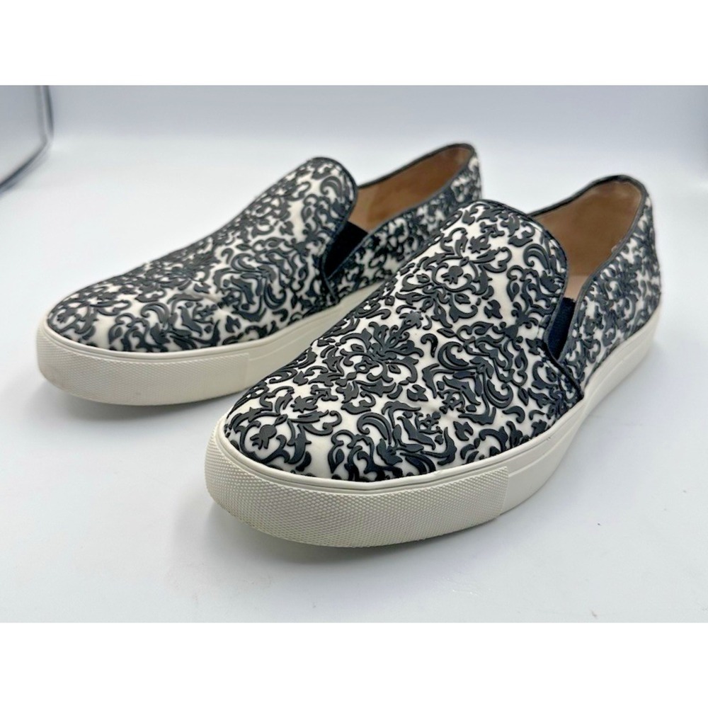 Karl Lagerfeld womans shoes size 9m slip-on canvas upper rubber sole
